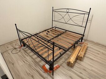 Kovová posteľ 160x200