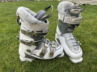 Dámske lyžiarky Atomic