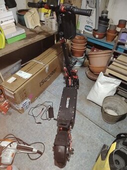 📌 Predám – Elektrická kolobežka iScooter iX8