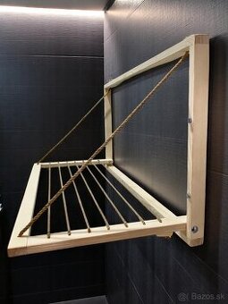 Drevený Sušiak na stenu pre osušky, uteraky, bielizeň