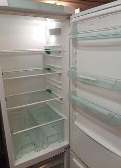 Predam chladnicku Electrolux