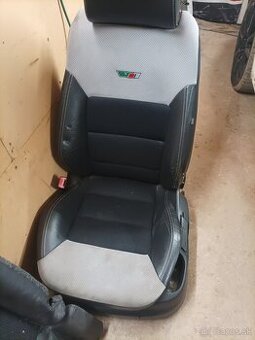 Škoda Octavia 2 RS kožené sedačky