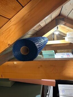 Hmozdiny , sieťka , styrodour ,okapove lišty ,nopova fólia