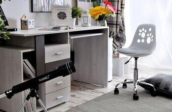 Otočná stolička k písaciemu stolu