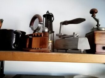 Predam stare mlynčeky,vahy,žehličky