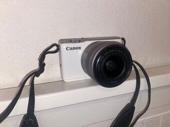 PREDÁM FOTOAPARÁT CANON EOSM10 VO VÝBORNOM STAVE