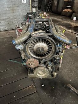 Motor Tatra 148 V8