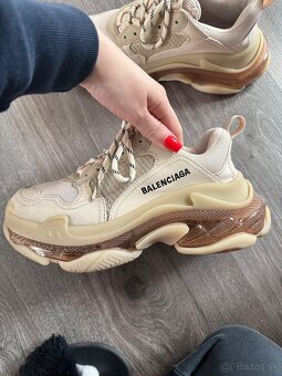 Balenciaga triple S