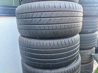 285/40 R21 Hankook