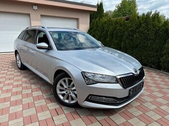 Superb Combi 2,0 TDI 110kw Facelift Virtual Full LED Top sta