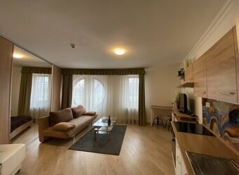 2i apartmán na prenájjom -  na jazere v Bratislave