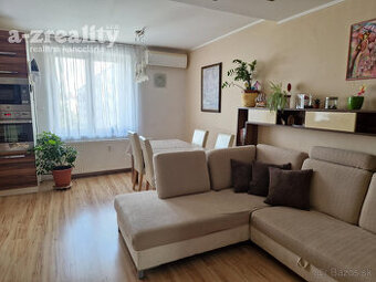Ponúkame na predaj 3 - izbový byt v centre Komárna