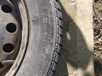 Predam zimne pneu+ disky14"