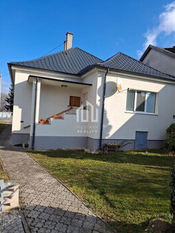 Na predaj 4i RD v obci Banka pri Piešťanoch