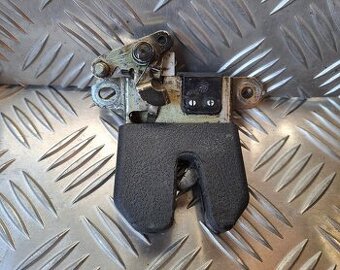 ZÁMOK KUFRA  -  VW BORA SEDAN, PASSAT B5 FL, SUPERB 1