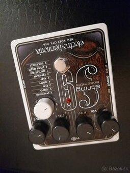 Electro Harmonix STRING9 Sláčikový súbor / syntetizátor