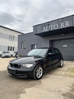 BMW Rad 1 118D  = 105kW, CarPlay, Navigacia, Top Stav =