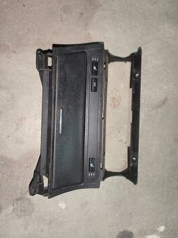 BMW E46 stredový panel