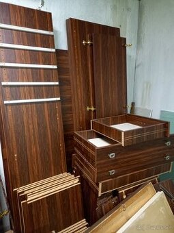 Retro obývacia stena