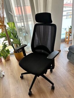 Kancelárska stolička