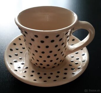 Bodkovane salky na kavu