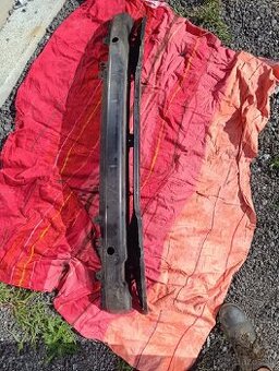 Skoda octavia 1  predná vystuha nárazníka