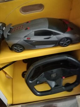Auto Lamborghini na dialkové ovládanie model 1:18