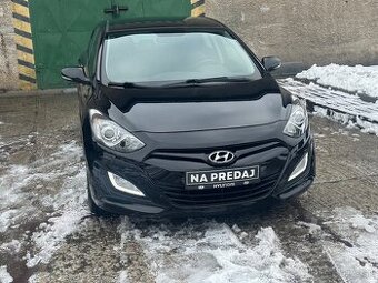 Predám Hyundai i30 1.4 i len 113000 km rv:  2014/7
