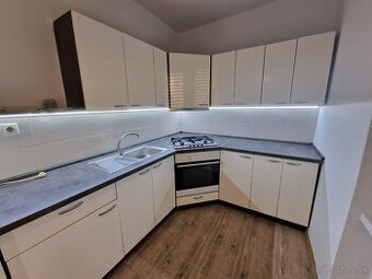 2 izb. byt na Čepeňskej ulici v Seredi na prenájom