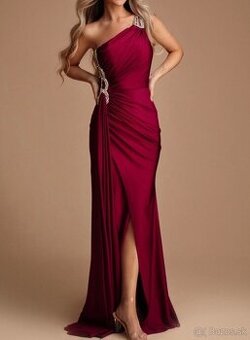 Bordové priliehavé šaty XL/42