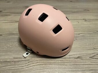 Detská prilba Oxelo.