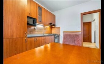 Na prenajom 3 izbovy byt Karlova ves