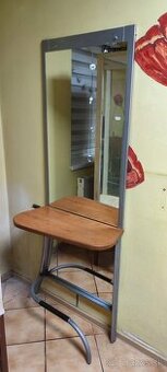 Zrkadlo do kaderníctva