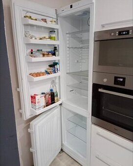 Predám chladničku s mrazničkou zn. LIEBHERR,