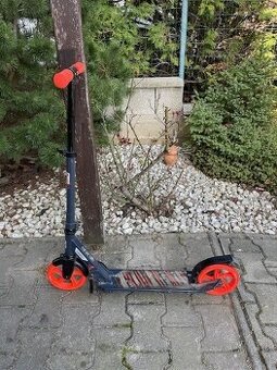 Detská oranžová kolobežka