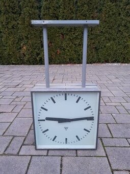 HODINY DVOJITE OBOJSTRANE PAGOTRON 60V -