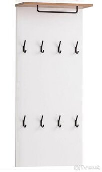 Vešiaky biele s dreveným dekorom