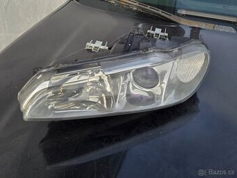 Ľavé predné svetlo na peugeot 406 coupe