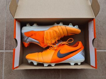 Nike kopacky na travu