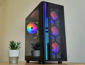 Lacný PC aj na hry /Ryzen 6-jadro, GTX 1650, 16GB Ram/