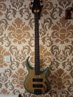 Sire Marcus Miller M5 basa basgitara