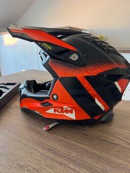 Airoh aviator 3 ktm veľ.M - 1