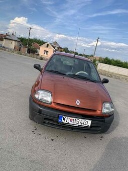 Renault Clio - 1
