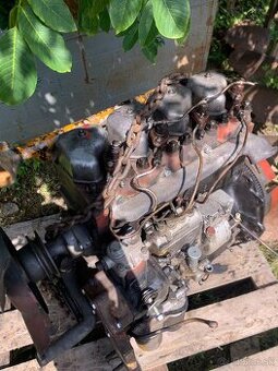 Motor zetor 7001