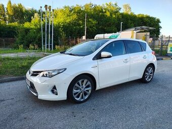 Toyota Auris hybrid