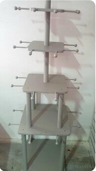 Samostojací drevený regál Moulin Roty