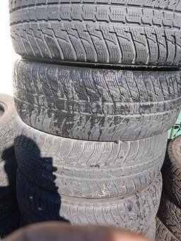265/60 R18 zimne Nokian