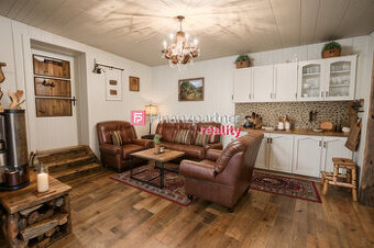 Ponúkame na predaj 5 izb. rodinný dom s garážou na pozemku 9