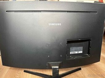 zakrivený monitor Samsung C32JG5x