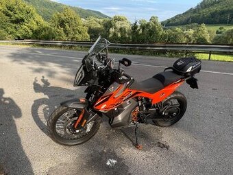 KTM 890 adventure